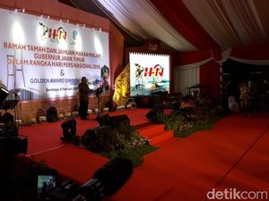 Pakdhe Karwo: Digitalisasi Media Tingkatkan Perekonomian Jatim Pakdhe Karwo: Digitalisasi Media Tingkatkan Perekonomian Jatim