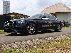 Pajaknya Setara Avanza Cs, Harga Sedan Mercy Turun Nggak ya? Pajaknya Setara Avanza Cs, Harga Sedan Mercy Turun Nggak ya?