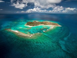 10 Destinasi Paling Populer di Dunia Buat Background Meeting Zoom