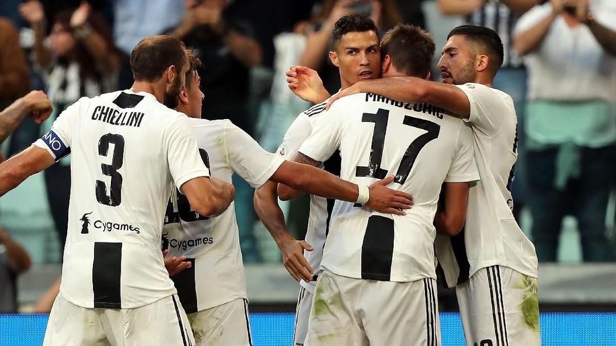 Giorgio Chiellini menyebut kedatangan Cristiano Ronaldo sangat penting untuk Juventus (Foto: Gabriele Maltinti/Getty Images)