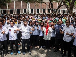 Fadli Zon Enggan Minta Maaf, Prabowo akan Ditinggal Santri? Fadli Zon Enggan Minta Maaf, Prabowo akan Ditinggal Santri?