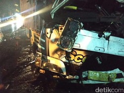 Dua Truk Adu Banteng di Malang, Dua Orang Tewas