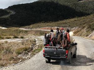 Ada Trans Papua, Warga Pedalaman Bisa Wira-wiri Via Darat
