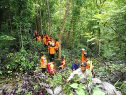Tabrak Jembatan, Nenek Tewas Tercebur Sungai Cucu Selamat