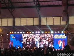 Dapat Dukungan Alumni Trisakti, Jokowi: Saya Bukan Diktator