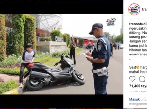 Parodi Banting-banting Motor Kocak Trans Studio Bandung