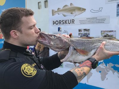Foto: Kelakuan Polisi di Negara Paling Bahagia