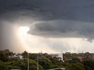 Badai Mengerikan di Langit Australia