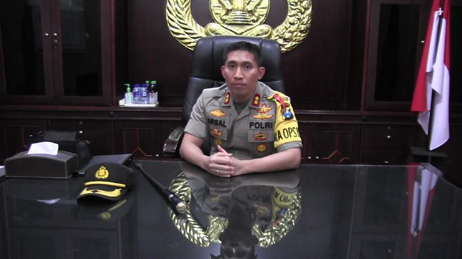 Tanggapan Kapolres Lumajang Terkait Gugatan Rp 100 M Perusahaan QNet Tanggapan Kapolres Lumajang Terkait Gugatan Rp 100 M Perusahaan QNet