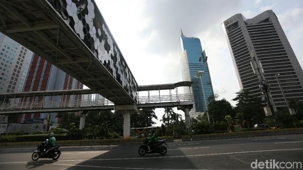 Keren! Begini Penampakan JPO Dukuh Atas Usai Direvitalisasi