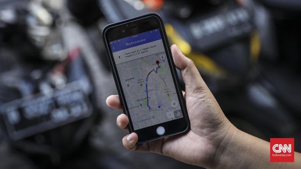 Pengedaraan menggunakan Google GPS  (global positioning system), Jakarta, 9 Februari 2019. (CNN Indonesia/ Hesti Rika)