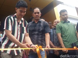 Unggah Foto Makan Sempolan, Kaesang Promosikan Food Court Madhang