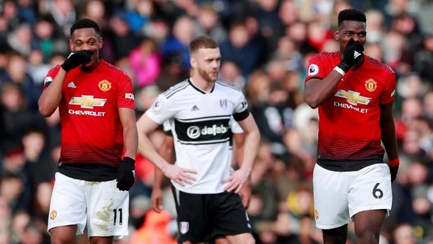 Man United geser Chelsea di posisi keempat klasemen.