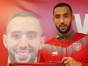 Alasan Benatia ke Qatar: Ingin Anak-anaknya Tumbuh di Lingkungan Islam Alasan Benatia ke Qatar: Ingin Anak-anaknya Tumbuh di Lingkungan Islam