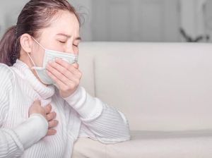 Musim Batuk, Ini 4 Tanda Bisa Jadi Pneumonia (1)