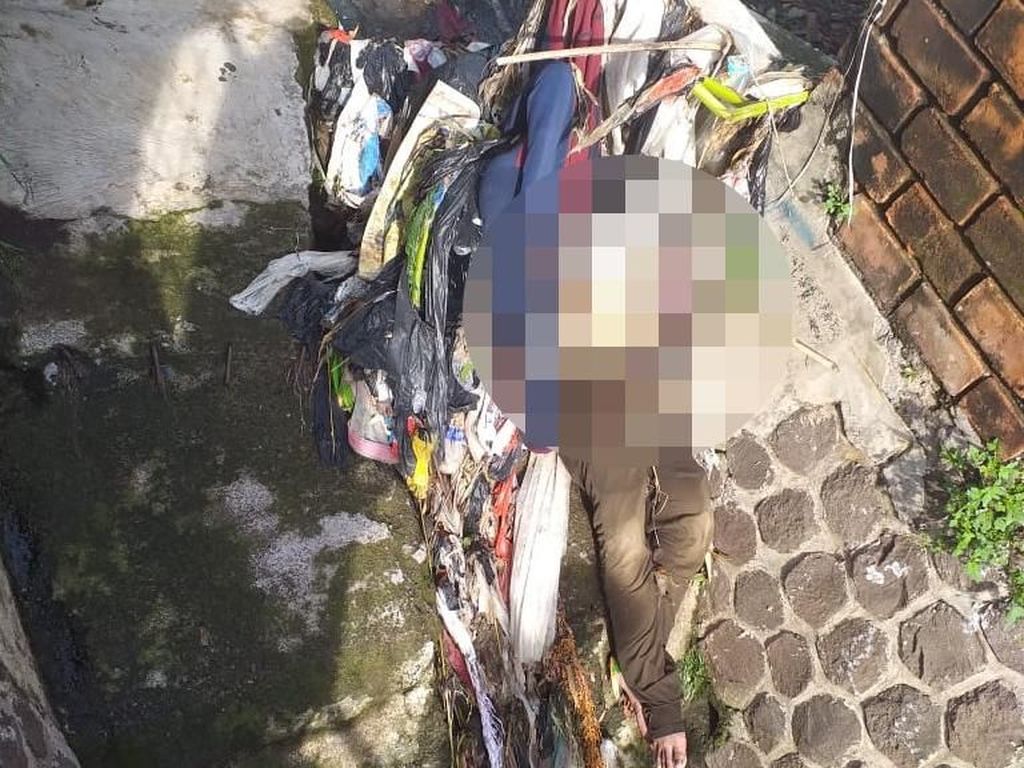 Terseret Arus di Dago Bandung, Jasad Driver Ojol Ditemukan Terseret Arus di Dago Bandung, Jasad Driver Ojol Ditemukan