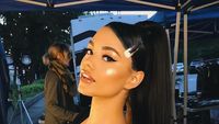 Ini Ariel, Si Seksi yang Jadi Kembaran Ariana Grande di Video Klip Terbarunya