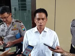 Ditangguhkan Penahanannya, Muncikari Fitria Diantar Pulang