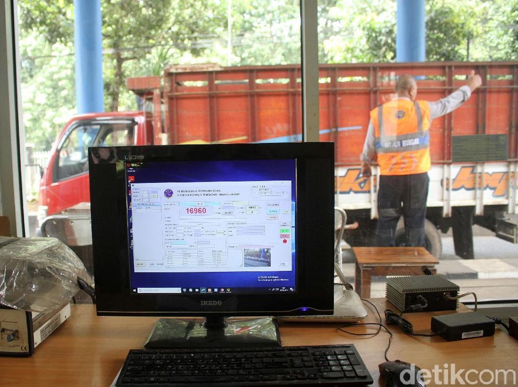 Antisipasi Truk Obesitas, Kemenhub Awasi Karoseri Antisipasi Truk Obesitas, Kemenhub Awasi Karoseri