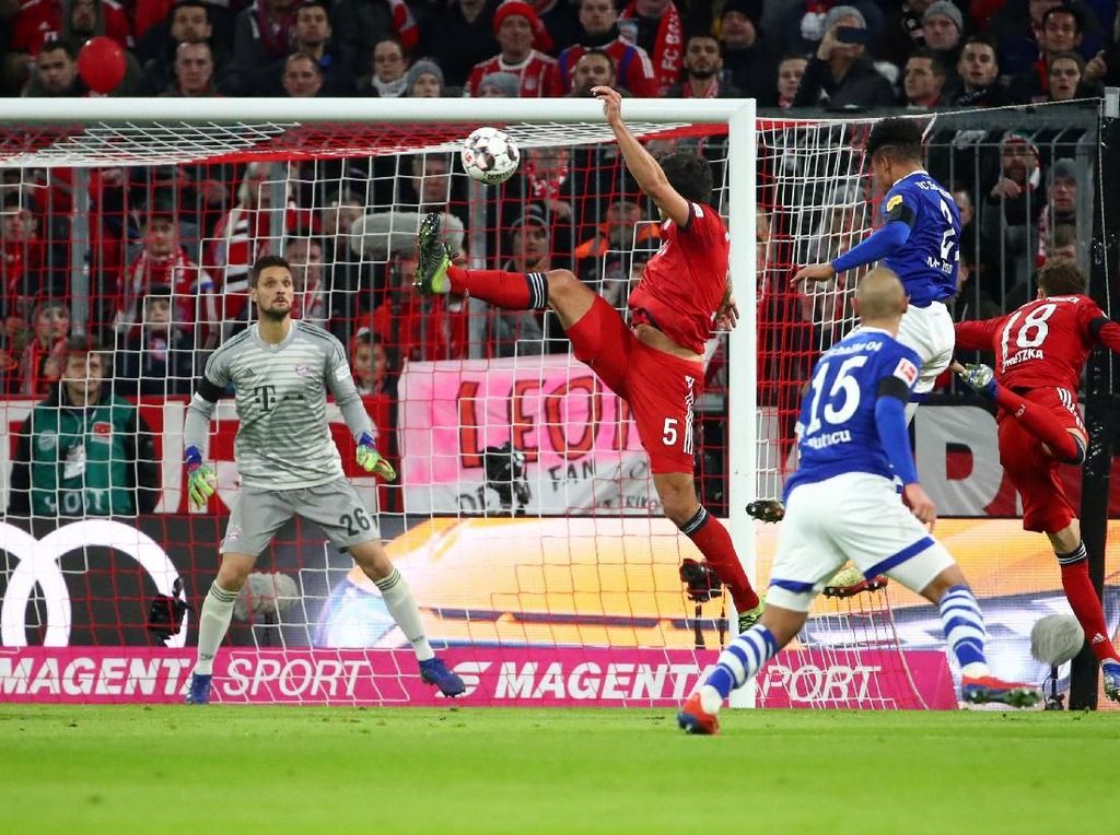 Rentetan Gol Bayern Kalahkan Schalke Rentetan Gol Bayern Kalahkan Schalke