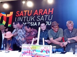 Puluhan Seniman Gelar Pameran Lukisan Dukung Jokowi: Presiden Impian