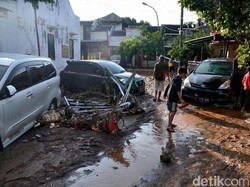 Kata Bupati Bandung Penyebab Jebolnya Tanggul Pasirjati