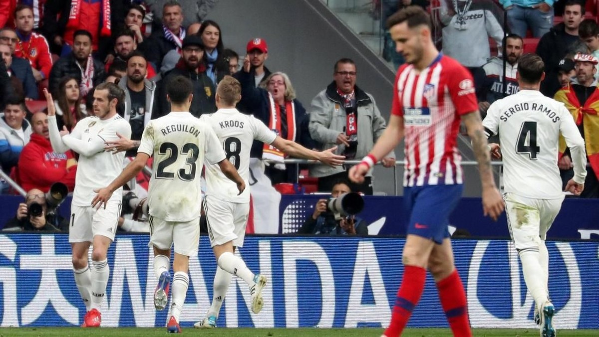 Aksi penyerang Real Madrid Gareth Bale saat merayakan golnya ke gawang Atletico Madrid. (Foto: Susana Vera/Reuters)