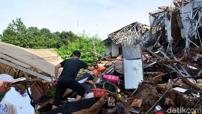Ridwan Kamil Minta Pemkab Bandung Cek Kawasan Hulu Ridwan Kamil Minta Pemkab Bandung Cek Kawasan Hulu