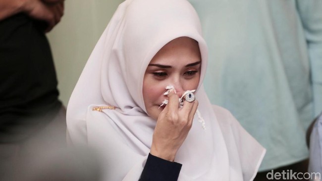 Tangisan Istri Mandala Shoji