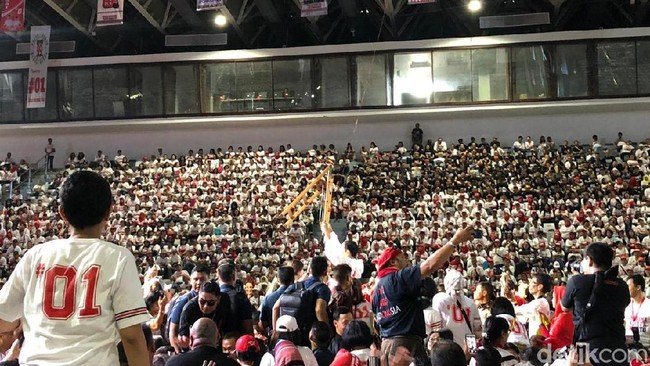 Pose 2 Jari di Deklarasi Alumni SMA Jakarta, 3 Pria Diamankan