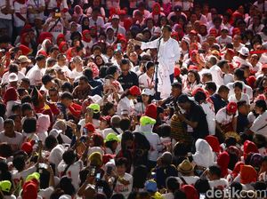 Meriah! Alumni SMA Jakarta Bersatu Dukung Jokowi Meriah! Alumni SMA Jakarta Bersatu Dukung Jokowi