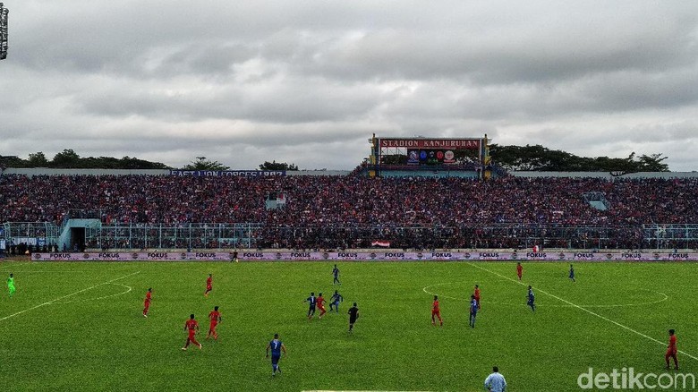 Timnas Indonesia U-22 Diimbangi Arema di Laga Uji Coba Timnas Indonesia U-22 Diimbangi Arema di Laga Uji Coba