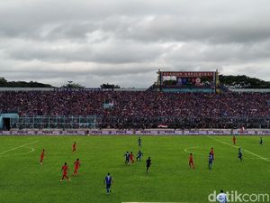 Timnas Indonesia U-22 Diimbangi Arema di Laga Uji Coba Timnas Indonesia U-22 Diimbangi Arema di Laga Uji Coba