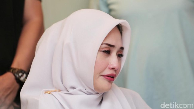 Tangisan Istri Mandala Shoji