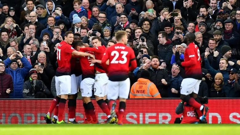 Target Smalling untuk MU: Finis 4 Besar dan Dapat Trofi, Lalu Juara Musim Depan Target Smalling untuk MU: Finis 4 Besar dan Dapat Trofi, Lalu Juara Musim Depan