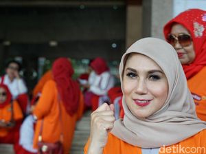 Rahasia Awet Muda Marini Zumarnis, Kurangi Karbo dan Rajin Olahraga Rahasia Awet Muda Marini Zumarnis, Kurangi Karbo dan Rajin Olahraga