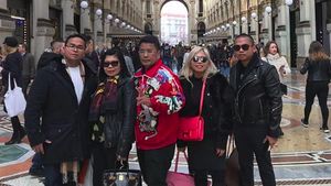7 Momen Kehangatan Hotman Paris Hutapea dengan Tiga Anaknya