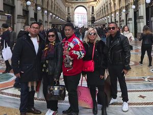 7 Momen Kehangatan Hotman Paris Hutapea dengan Tiga Anaknya 7 Momen Kehangatan Hotman Paris Hutapea dengan Tiga Anaknya