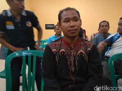 Balada Guru Honorer Gresik: Gaji Rendah, Siswa Bertingkah