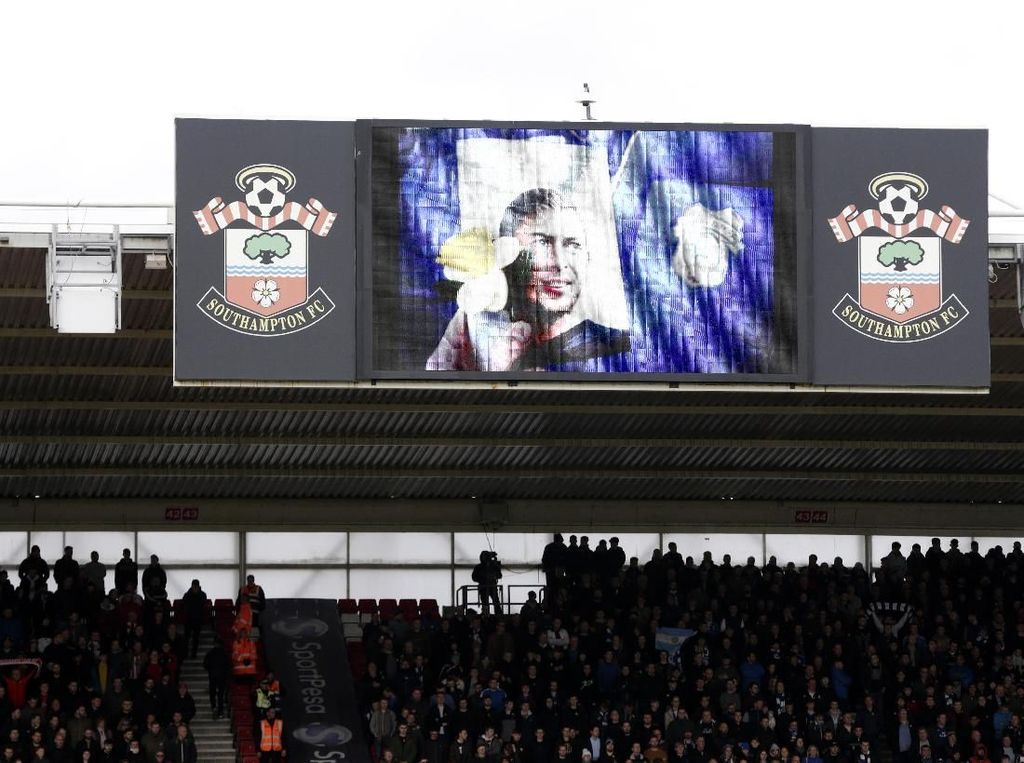 Jadikan Tewasnya Emiliano Sala Candaan, Dua Fans Southampton Dipolisikan Jadikan Tewasnya Emiliano Sala Candaan, Dua Fans Southampton Dipolisikan