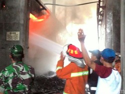 Pabrik Kayu Lapis di Purworejo Terbakar