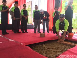 Pusat Pengolahan Limbah di Mojokerto Ditarget Beroperasi Akhir 2019 Pusat Pengolahan Limbah di Mojokerto Ditarget Beroperasi Akhir 2019