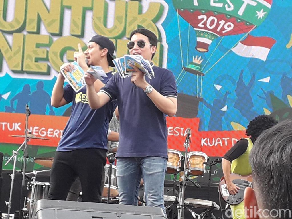 Nggak Doyan Sayur? Ini Tips Makan Sehat Simpel ala Vincent dan Desta Nggak Doyan Sayur? Ini Tips Makan Sehat Simpel ala Vincent dan Desta