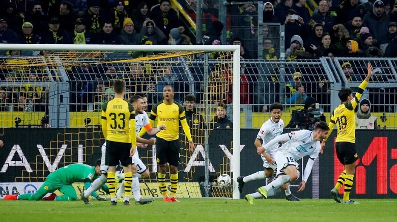 Buang Keunggulan Tiga Gol, Dortmund Ditahan Hoffenheim 3-3