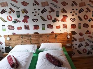 Ini yang Terjadi Ketika Tukang Daging Bikin Hotel