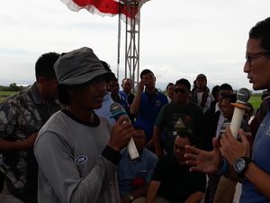 Petani Curhat ke Sandi: Jangan Sampai Tanam Bawang Tumbuh Utang