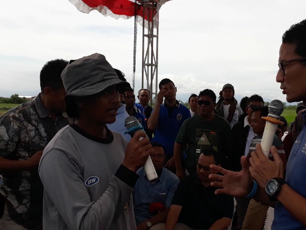 Petani Curhat ke Sandi: Jangan Sampai Tanam Bawang Tumbuh Utang Petani Curhat ke Sandi: Jangan Sampai Tanam Bawang Tumbuh Utang