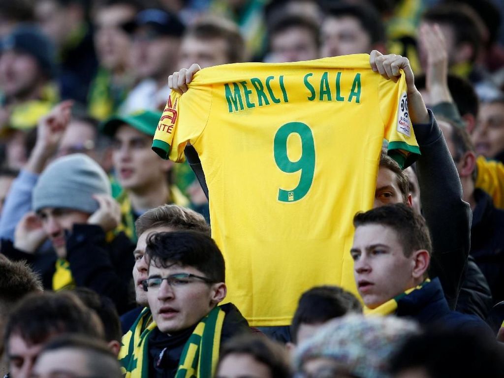 Liga Champions Akan Berikan Tribut untuk Emiliano Sala Liga Champions Akan Berikan Tribut untuk Emiliano Sala