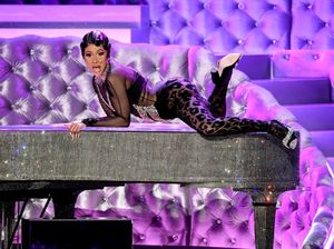 Twerking! Cardi B Panaskan Panggung Grammy Awards 2019 Twerking! Cardi B Panaskan Panggung Grammy Awards 2019