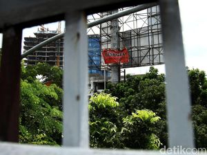 Pemprov DKI Siapkan Rp 11 M untuk Tertibkan Reklame Ilegal Pemprov DKI Siapkan Rp 11 M untuk Tertibkan Reklame Ilegal